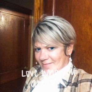 Meet your Posher, Lauralee